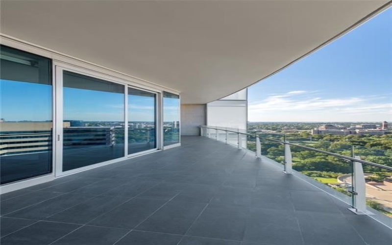 3130 N Harwood Street #1605, Dallas, TX 75201, 2 Bedrooms Bedrooms, ,2 BathroomsBathrooms,Residential,For Sale,3130 N Harwood Street,0,21036210