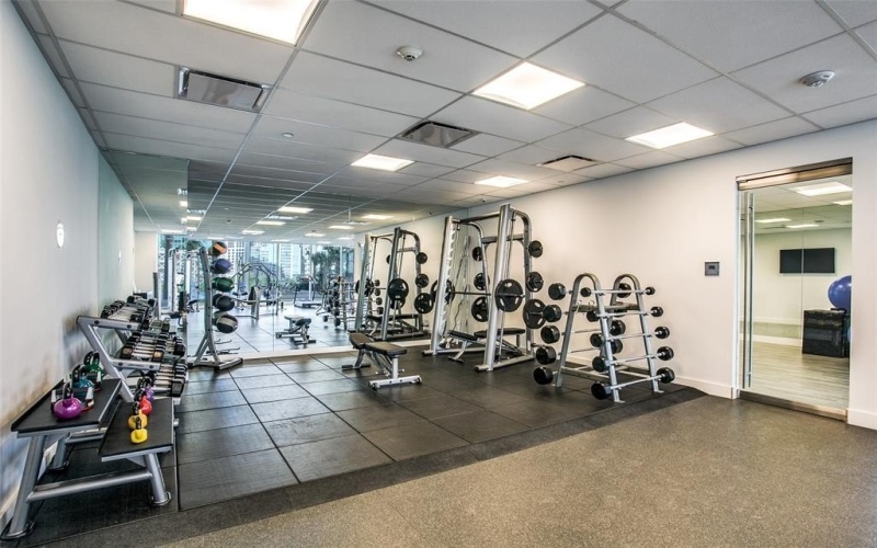 3130 N Harwood Street #1605, Dallas, TX 75201, 2 Bedrooms Bedrooms, ,2 BathroomsBathrooms,Residential,For Sale,3130 N Harwood Street,0,21036210