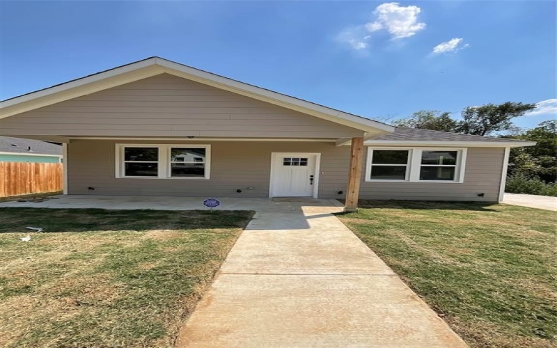 1116 E Pulaski Street, Fort Worth, TX 76104, 4 Bedrooms Bedrooms, ,2 BathroomsBathrooms,Residential,For Sale,1116 E Pulaski Street,0,21036303