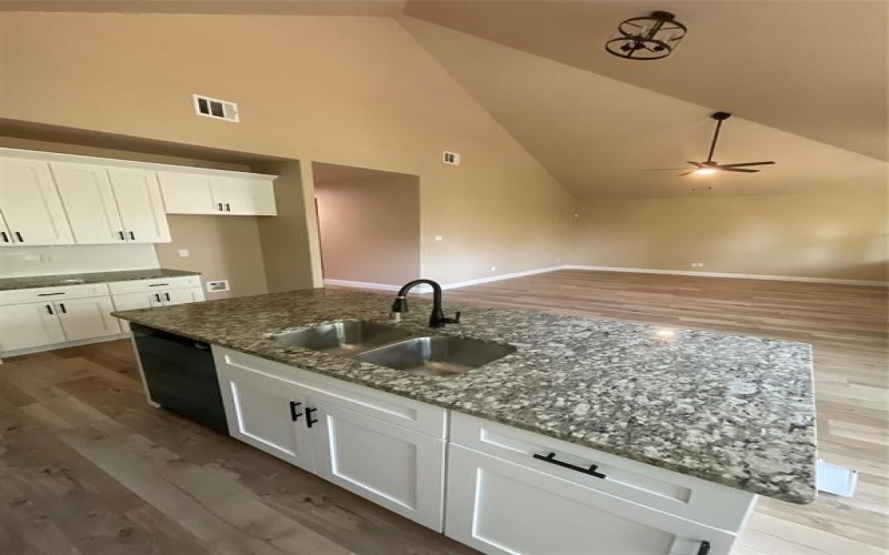 1116 E Pulaski Street, Fort Worth, TX 76104, 4 Bedrooms Bedrooms, ,2 BathroomsBathrooms,Residential,For Sale,1116 E Pulaski Street,0,21036303