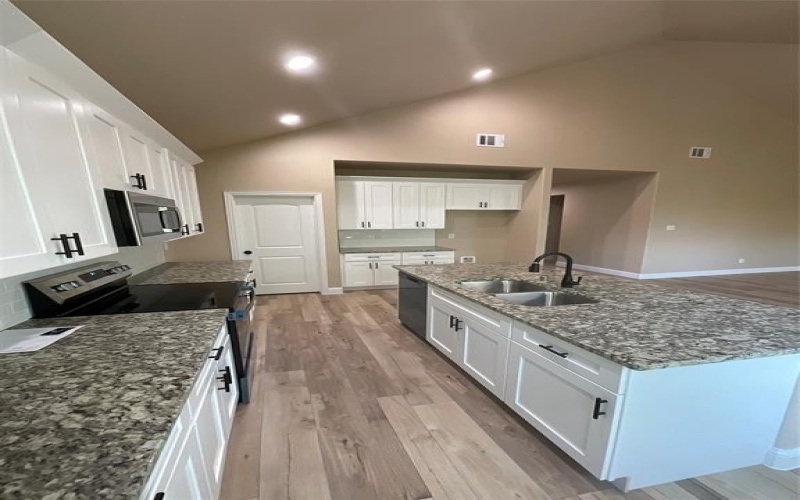 1116 E Pulaski Street, Fort Worth, TX 76104, 4 Bedrooms Bedrooms, ,2 BathroomsBathrooms,Residential,For Sale,1116 E Pulaski Street,0,21036303