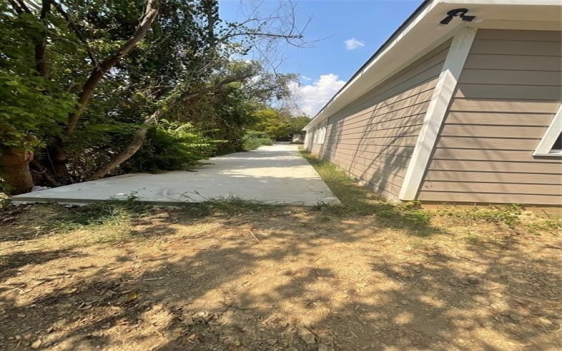 1116 E Pulaski Street, Fort Worth, TX 76104, 4 Bedrooms Bedrooms, ,2 BathroomsBathrooms,Residential,For Sale,1116 E Pulaski Street,0,21036303