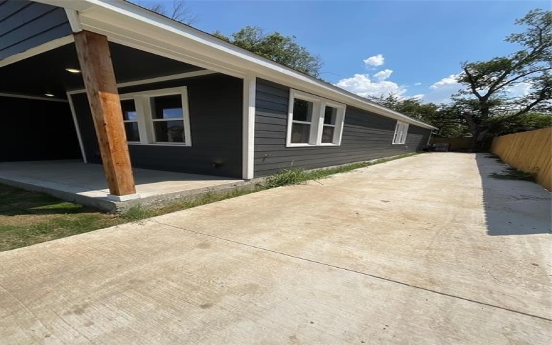 1220 E Leuda Street, Fort Worth, TX 76104, 3 Bedrooms Bedrooms, ,2 BathroomsBathrooms,Residential,For Sale,1220 E Leuda Street,0,21036483