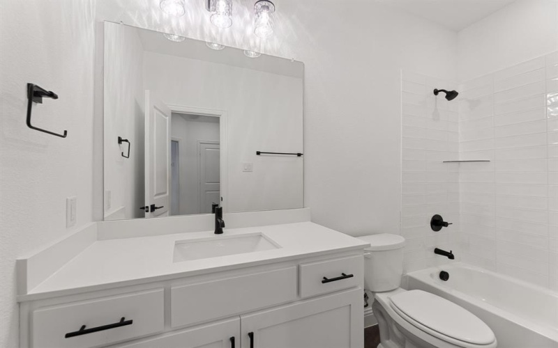 108 Kensington Drive, Lewisville, TX 75067, 3 Habitaciones Habitaciones , ,2 BañosBaños,Residential,En Venta,108 Kensington Drive,0,21036868