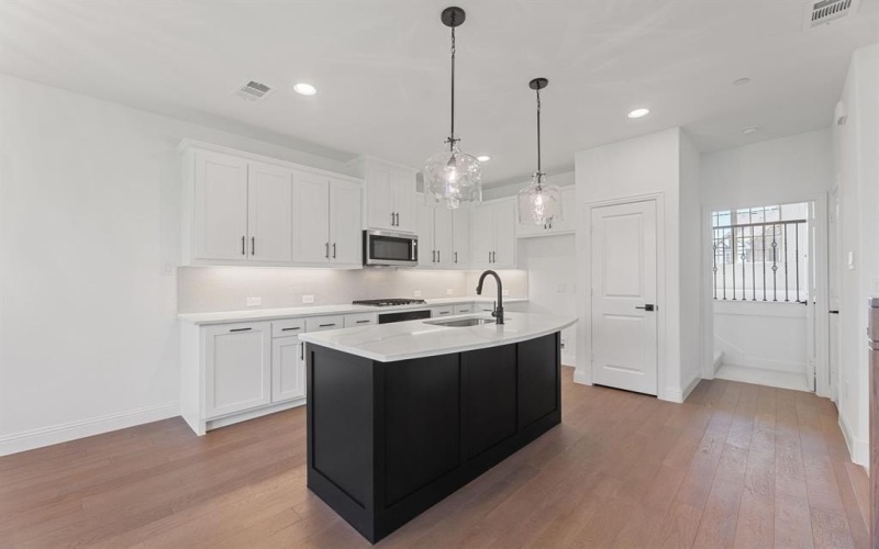 108 Kensington Drive, Lewisville, TX 75067, 3 Habitaciones Habitaciones , ,2 BañosBaños,Residential,En Venta,108 Kensington Drive,0,21036868
