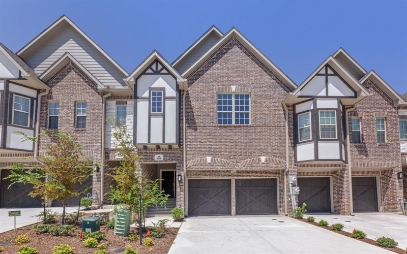 108 Kensington Drive, Lewisville, TX 75067, 3 Habitaciones Habitaciones , ,2 BañosBaños,Residential,En Venta,108 Kensington Drive,0,21036868