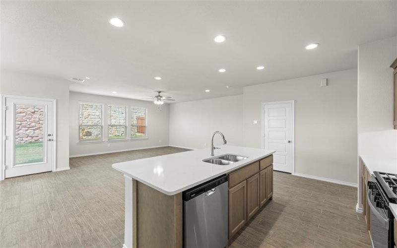 2504 Breakaway Drive, Mesquite, TX 75149, 4 Habitaciones Habitaciones , ,2 BañosBaños,Residential,En Venta,2504 Breakaway Drive,0,21037374