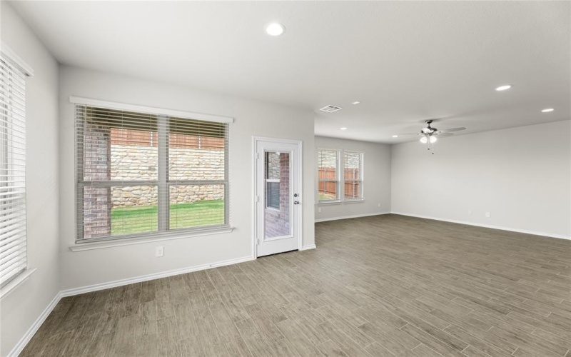 2504 Breakaway Drive, Mesquite, TX 75149, 4 Habitaciones Habitaciones , ,2 BañosBaños,Residential,En Venta,2504 Breakaway Drive,0,21037374