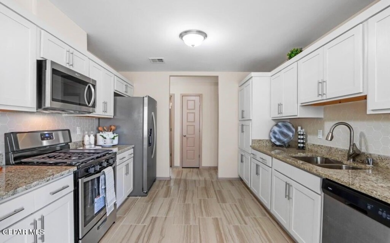 13741 LORENZ Avenue, El Paso, TX 79928, 4 Bedrooms Bedrooms, ,2 BathroomsBathrooms,Residential,For Sale,13741 LORENZ Avenue,916311