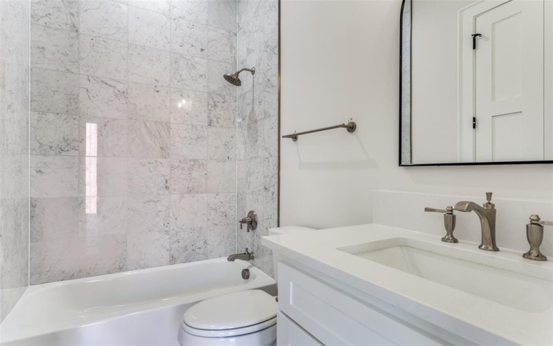 250 E Dallas Road #128, Grapevine, TX 76051, 3 Habitaciones Habitaciones , ,3 BañosBaños,Residential,En Venta,250 E Dallas Road,0,21037461