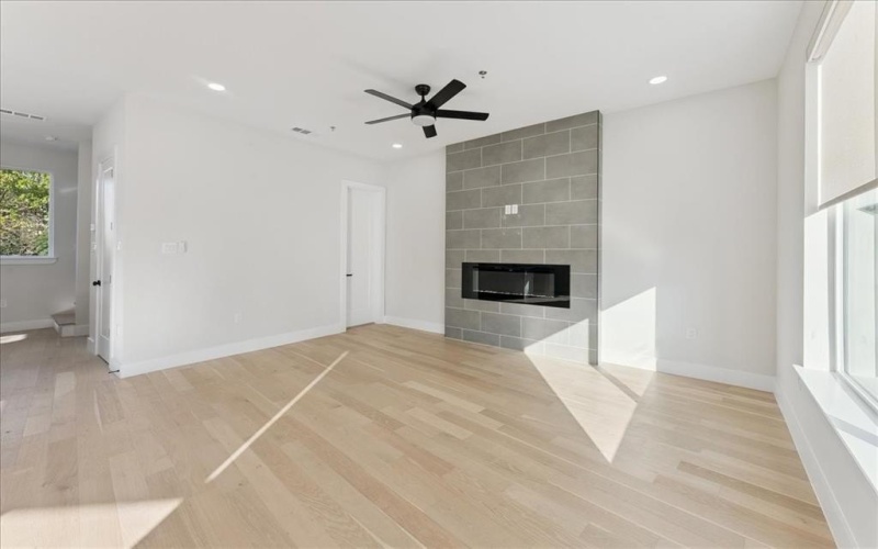 1508 Seegar Street #101, Dallas, TX 75215, 3 Bedrooms Bedrooms, ,3 BathroomsBathrooms,Residential,For Sale,1508 Seegar Street,0,21037588
