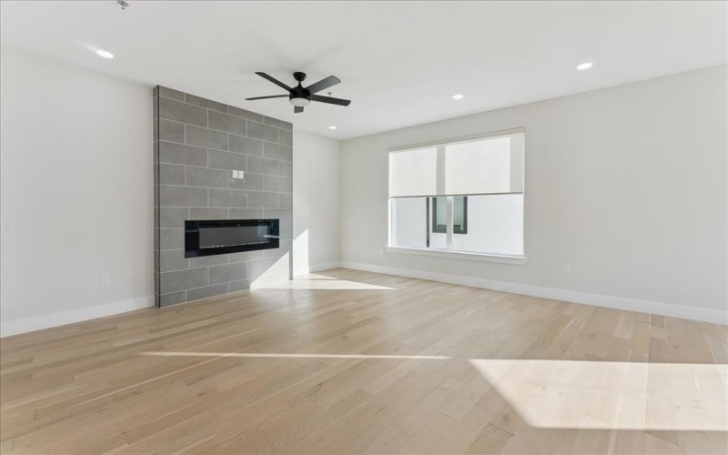 1508 Seegar Street #101, Dallas, TX 75215, 3 Bedrooms Bedrooms, ,3 BathroomsBathrooms,Residential,For Sale,1508 Seegar Street,0,21037588