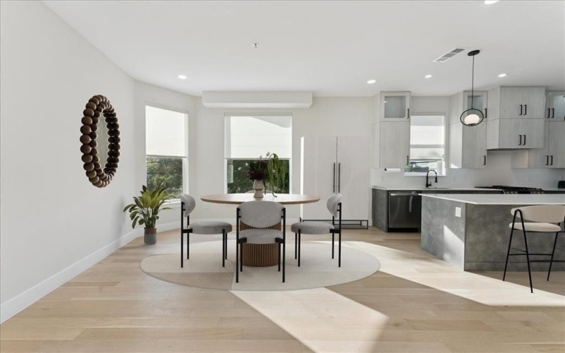 1508 Seegar Street #101, Dallas, TX 75215, 3 Bedrooms Bedrooms, ,3 BathroomsBathrooms,Residential,For Sale,1508 Seegar Street,0,21037588