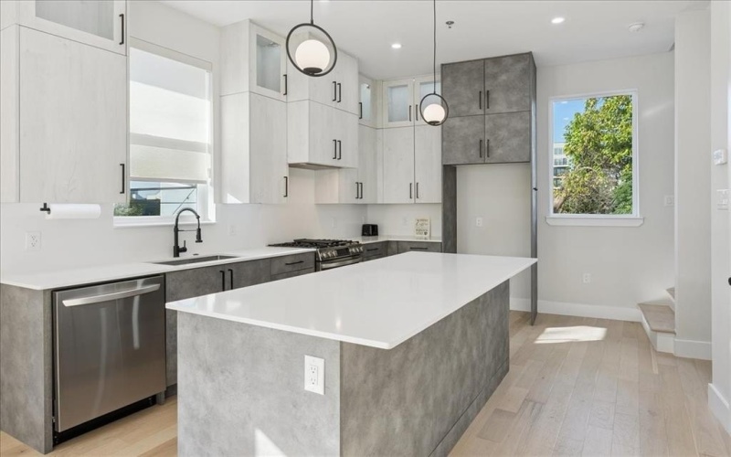 1508 Seegar Street #101, Dallas, TX 75215, 3 Bedrooms Bedrooms, ,3 BathroomsBathrooms,Residential,For Sale,1508 Seegar Street,0,21037588