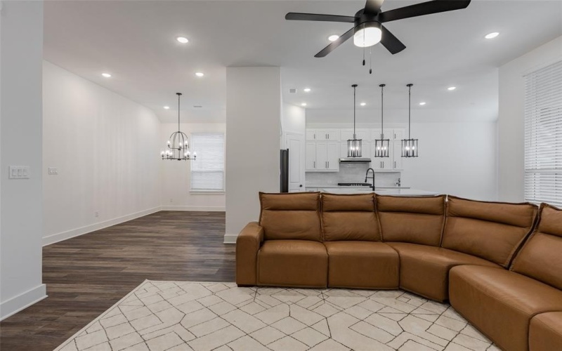3509 Mescalbean Drive, McKinney, TX 75071, 4 Bedrooms Bedrooms, ,2 BathroomsBathrooms,Residential,For Sale,3509 Mescalbean Drive,0,21037617