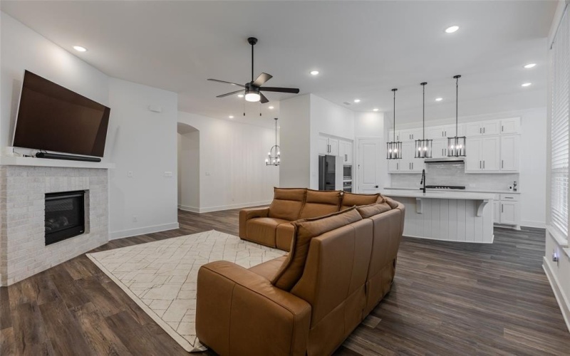 3509 Mescalbean Drive, McKinney, TX 75071, 4 Bedrooms Bedrooms, ,2 BathroomsBathrooms,Residential,For Sale,3509 Mescalbean Drive,0,21037617