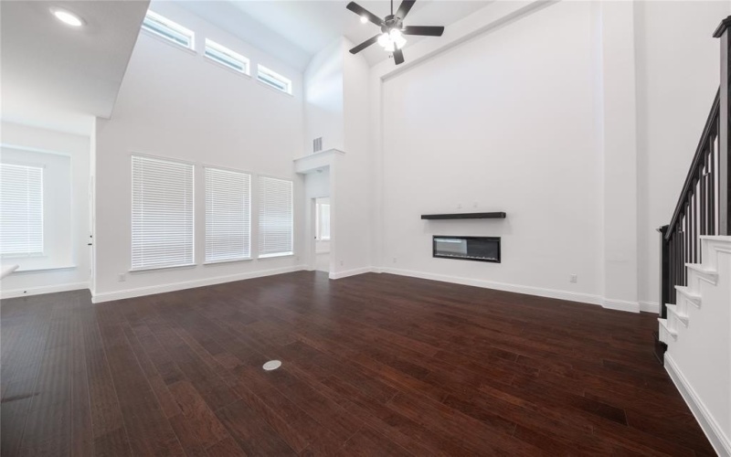 2100 Valencia Drive, Little Elm, TX 75068, 4 Bedrooms Bedrooms, ,3 BathroomsBathrooms,Residential,For Sale,2100 Valencia Drive,0,21037677