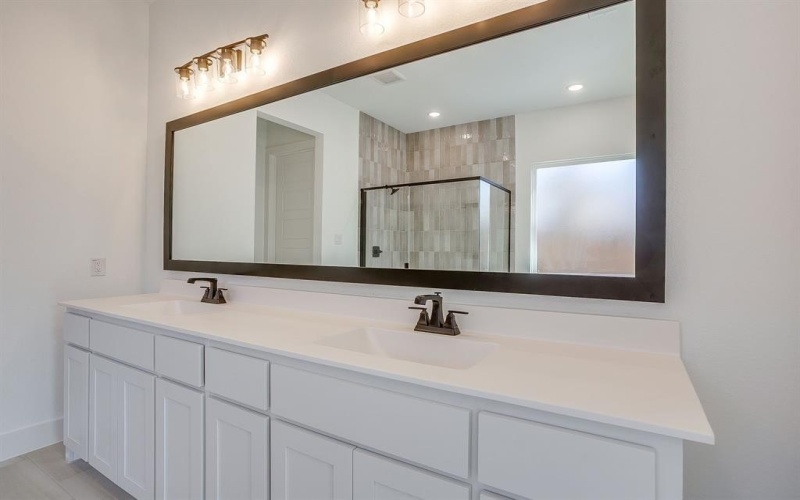 152 Paxton Circle, Arlington, TX 76013, 4 Bedrooms Bedrooms, ,3 BathroomsBathrooms,Residential,For Sale,152 Paxton Circle,0,21037741