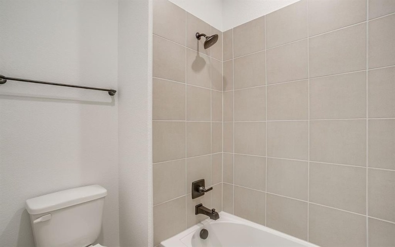 152 Paxton Circle, Arlington, TX 76013, 4 Bedrooms Bedrooms, ,3 BathroomsBathrooms,Residential,For Sale,152 Paxton Circle,0,21037741