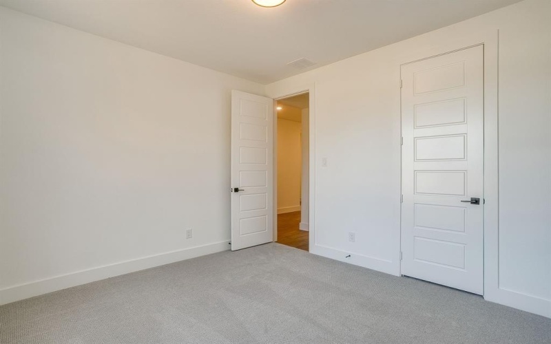 152 Paxton Circle, Arlington, TX 76013, 4 Bedrooms Bedrooms, ,3 BathroomsBathrooms,Residential,For Sale,152 Paxton Circle,0,21037741