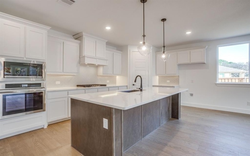 152 Paxton Circle, Arlington, TX 76013, 4 Bedrooms Bedrooms, ,3 BathroomsBathrooms,Residential,For Sale,152 Paxton Circle,0,21037741