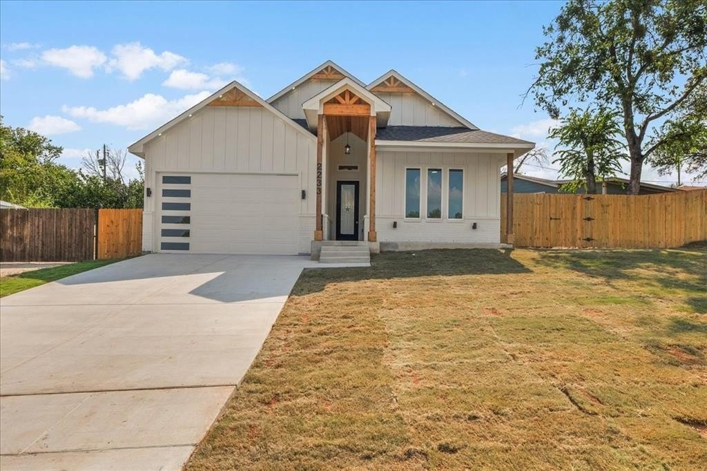 2233 Andover Street, Sansom Park, TX 76114, 4 Habitaciones Habitaciones , ,2 BañosBaños,Residential,En Venta,2233 Andover Street,0,21037758
