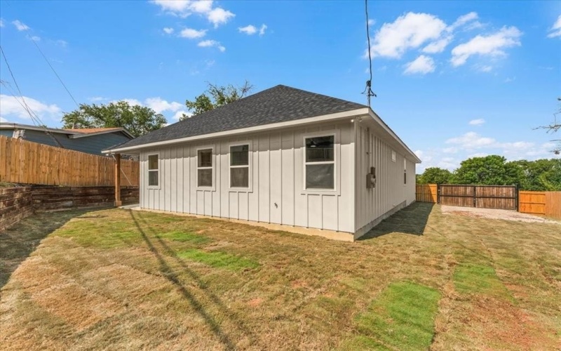 2233 Andover Street, Sansom Park, TX 76114, 4 Habitaciones Habitaciones , ,2 BañosBaños,Residential,En Venta,2233 Andover Street,0,21037758