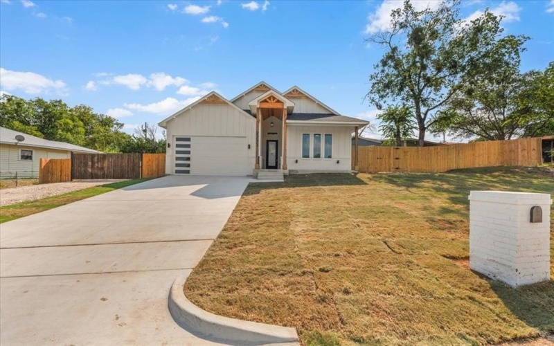 2233 Andover Street, Sansom Park, TX 76114, 4 Habitaciones Habitaciones , ,2 BañosBaños,Residential,En Venta,2233 Andover Street,0,21037758