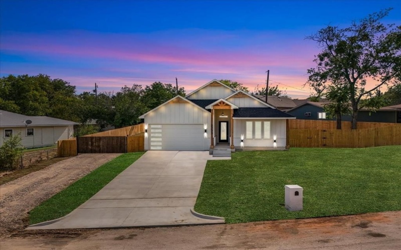 2233 Andover Street, Sansom Park, TX 76114, 4 Habitaciones Habitaciones , ,2 BañosBaños,Residential,En Venta,2233 Andover Street,0,21037758