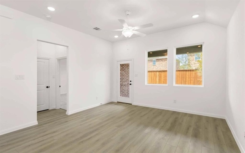 14147 Gallatin Street, Pilot Point, TX 76258, 3 Bedrooms Bedrooms, ,2 BathroomsBathrooms,Residential,For Sale,14147 Gallatin Street,0,21037854