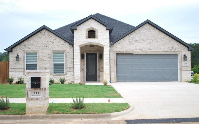 511 Richardson Street, Athens, TX 75751, 4 Bedrooms Bedrooms, ,2 BathroomsBathrooms,Residential,For Sale,511 Richardson Street,0,21038134
