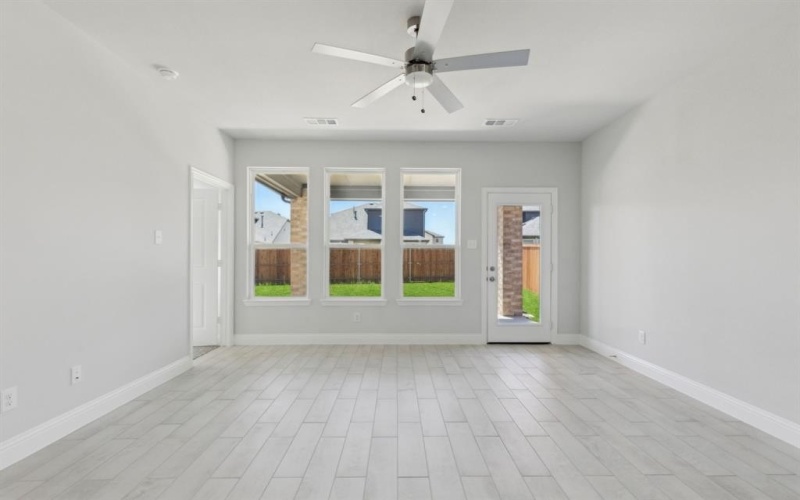 527 Lana Drive, Seagoville, TX 75159, 4 Bedrooms Bedrooms, ,2 BathroomsBathrooms,Residential,For Sale,527 Lana Drive,0,21038141