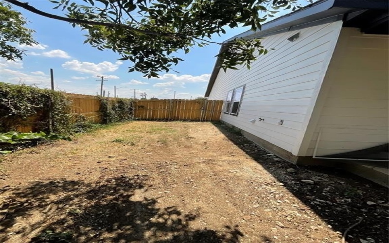 2937 Burton Avenue, Fort Worth, TX 76105, 3 Habitaciones Habitaciones , ,2 BañosBaños,Residential,En Venta,2937 Burton Avenue,0,21038337