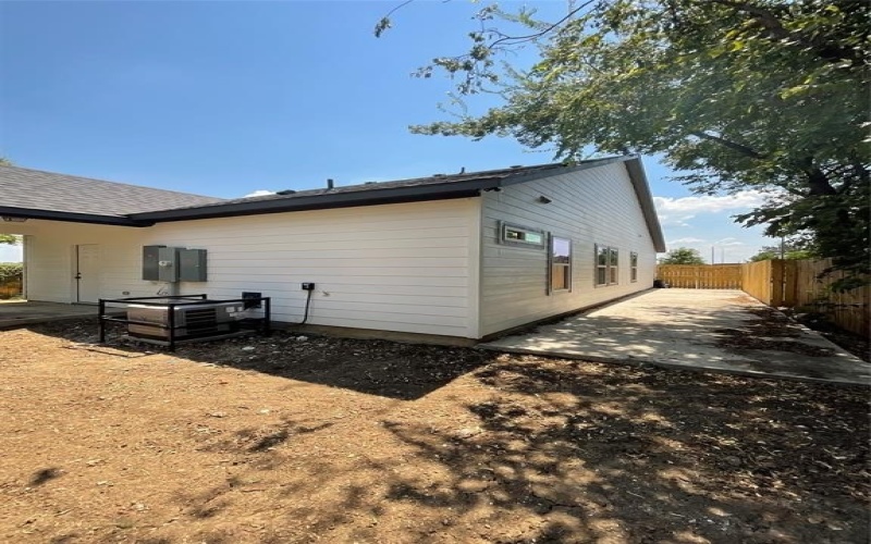 2937 Burton Avenue, Fort Worth, TX 76105, 3 Habitaciones Habitaciones , ,2 BañosBaños,Residential,En Venta,2937 Burton Avenue,0,21038337