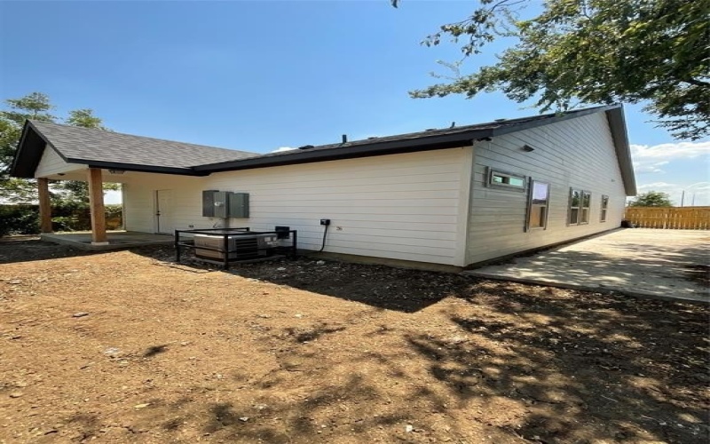 2937 Burton Avenue, Fort Worth, TX 76105, 3 Habitaciones Habitaciones , ,2 BañosBaños,Residential,En Venta,2937 Burton Avenue,0,21038337