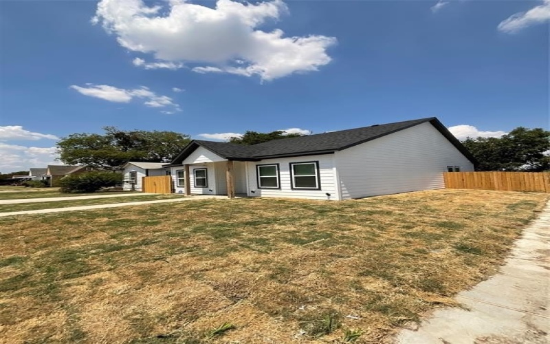 2937 Burton Avenue, Fort Worth, TX 76105, 3 Habitaciones Habitaciones , ,2 BañosBaños,Residential,En Venta,2937 Burton Avenue,0,21038337