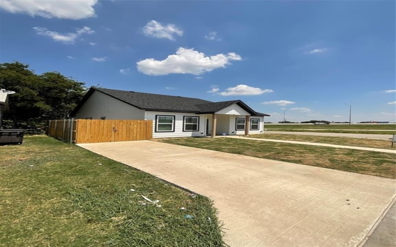 2937 Burton Avenue, Fort Worth, TX 76105, 3 Habitaciones Habitaciones , ,2 BañosBaños,Residential,En Venta,2937 Burton Avenue,0,21038337