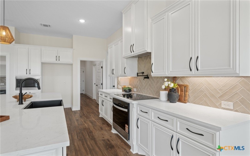 11042 Eagle Walk Boulevard, Salado, TX 76571, 4 Bedrooms Bedrooms, ,2 BathroomsBathrooms,Residential,For Sale,11042 Eagle Walk Boulevard,0,590420