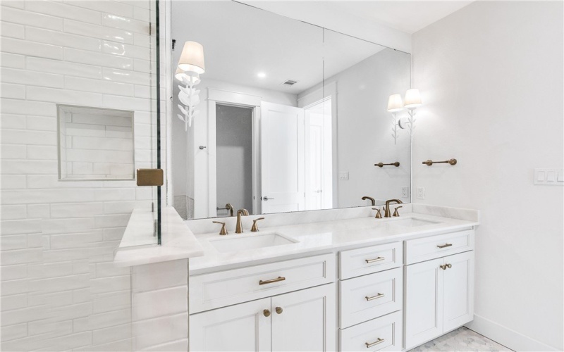 136 W Cotter Avenue unit: 5 #5, Port Aransas, TX 78373, 2 Habitaciones Habitaciones , ,2 BañosBaños,Residential,En Venta,136 W Cotter Avenue unit: 5,0,463751