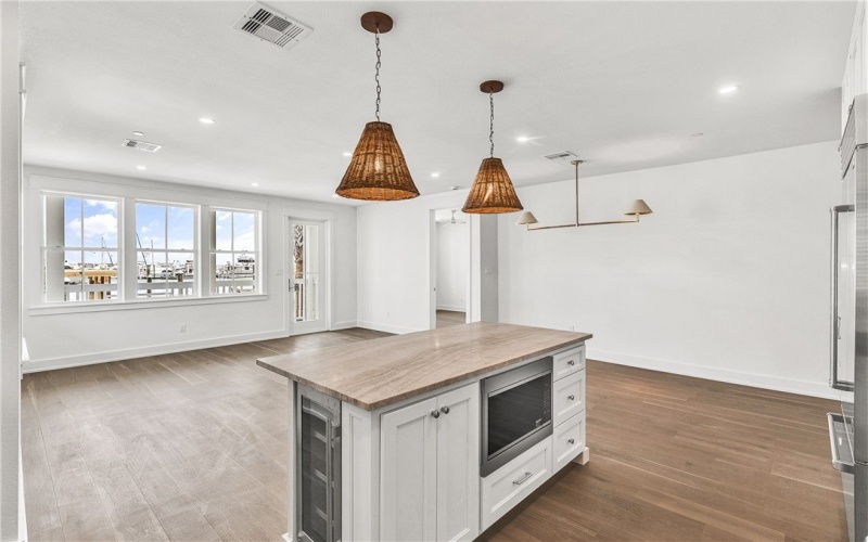 136 W Cotter Avenue unit: 6 #6, Port Aransas, TX 78373, 3 Habitaciones Habitaciones , ,3 BañosBaños,Residential,En Venta,136 W Cotter Avenue unit: 6,0,463771
