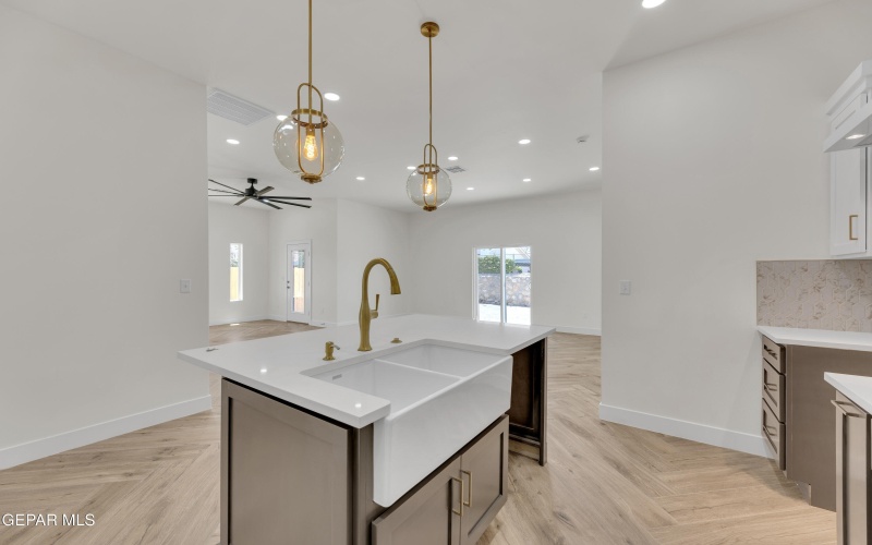 429 Lesa Lane, El Paso, TX 79915, 3 Bedrooms Bedrooms, ,2 BathroomsBathrooms,Residential,For Sale,429 Lesa Lane,0,922980