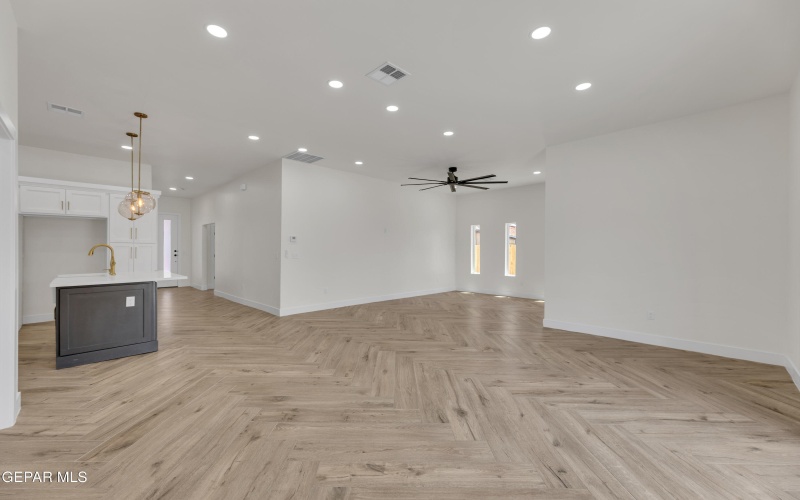 429 Lesa Lane, El Paso, TX 79915, 3 Bedrooms Bedrooms, ,2 BathroomsBathrooms,Residential,For Sale,429 Lesa Lane,0,922980
