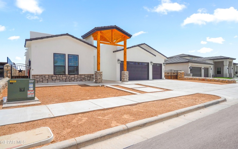 14561 Tierra Resort Avenue, El Paso, TX 79938, 4 Habitaciones Habitaciones , ,3 BañosBaños,Residential,En Venta,14561 Tierra Resort Avenue,0,928835