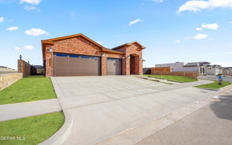 14613 Tierra Resort Avenue, El Paso, TX 79938, 4 Habitaciones Habitaciones , ,3 BañosBaños,Residential,En Venta,14613 Tierra Resort Avenue,0,928842