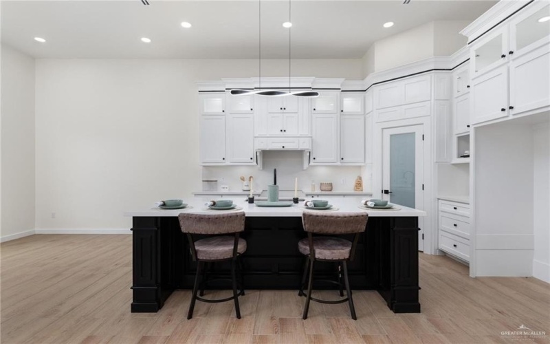 707 W 17th Street, Weslaco, TX 78596, 4 Bedrooms Bedrooms, ,3 BathroomsBathrooms,Residential,For Sale,707 W 17th Street,0,479046