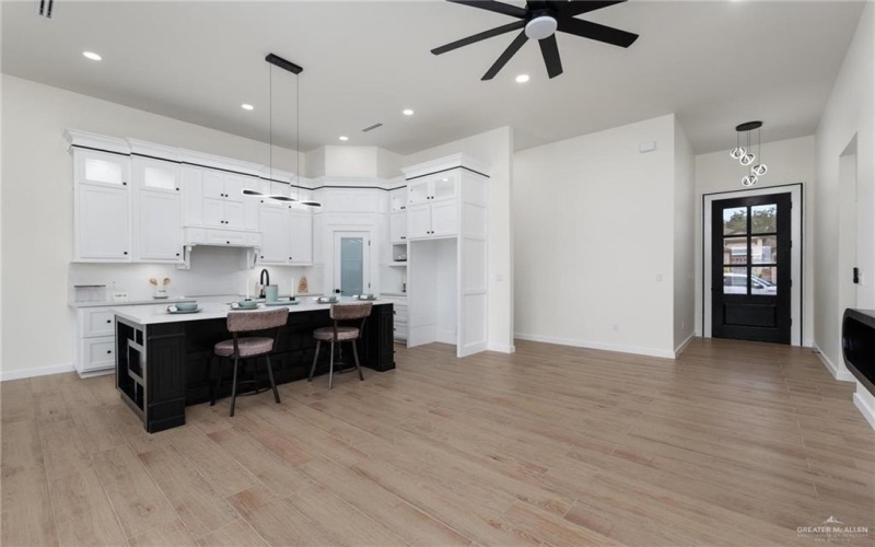 707 W 17th Street, Weslaco, TX 78596, 4 Bedrooms Bedrooms, ,3 BathroomsBathrooms,Residential,For Sale,707 W 17th Street,0,479046