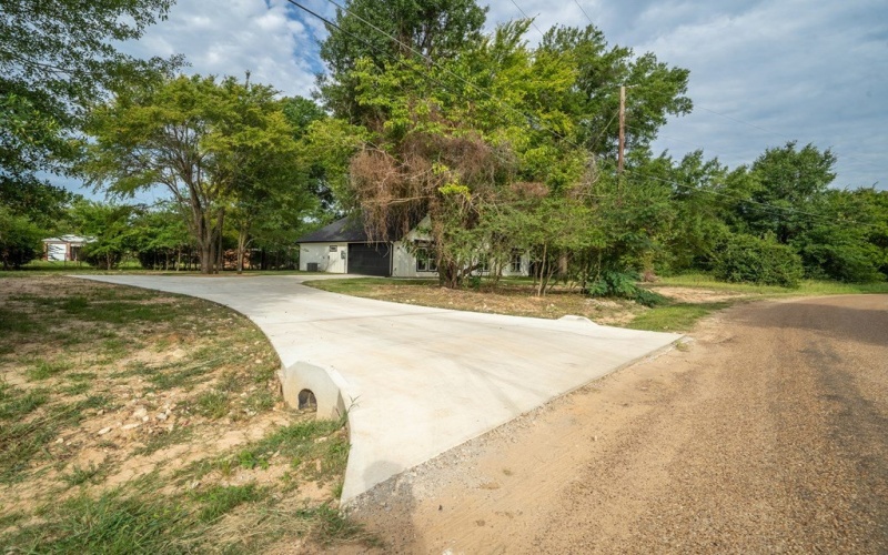 111 Lindy Lee Ln, Mabank, TX 75156, 3 Bedrooms Bedrooms, ,2 BathroomsBathrooms,Residential,For Sale,111 Lindy Lee Ln,0,109482