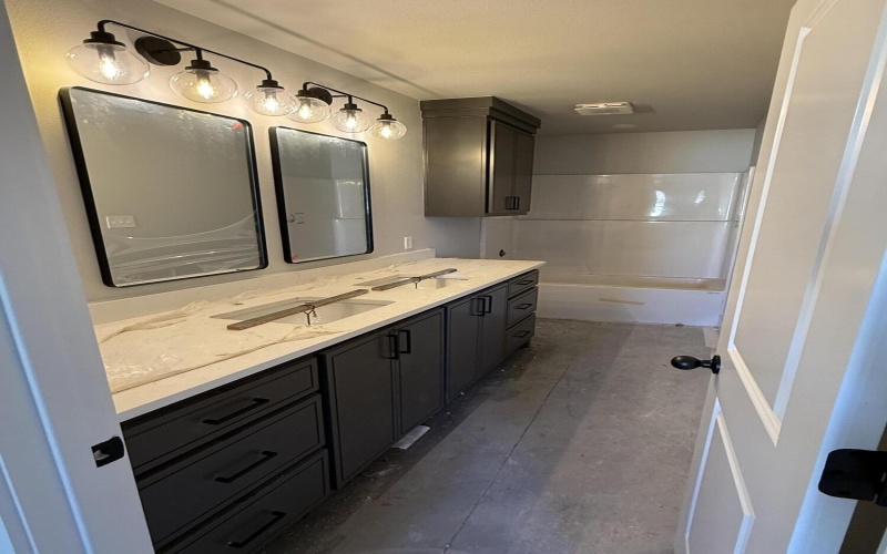 2911 135th Street, Lubbock, TX 79423, 4 Bedrooms Bedrooms, ,2 BathroomsBathrooms,Residential,For Sale,2911 135th Street,0,202559400