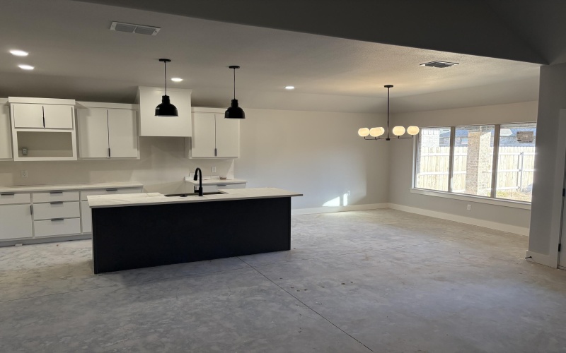 2915 135th Street, Lubbock, TX 79423, 4 Habitaciones Habitaciones , ,2 BañosBaños,Residential,En Venta,2915 135th Street,0,202559402