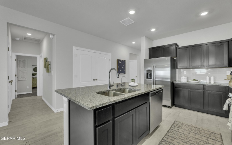 13772 LOREINA LUZ Avenue, El Paso, TX 79928, 4 Bedrooms Bedrooms, ,3 BathroomsBathrooms,Residential,For Sale,13772 LOREINA LUZ Avenue,916392